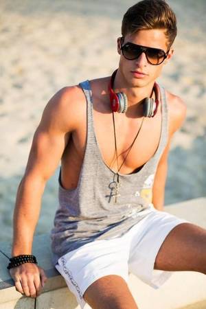 hot beach fashion - Kevin Rettinger Summer/Beach look