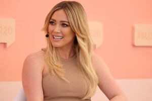 Hilary Duff Sex - Hilary Duff responds to child-trafficking rumours about her son - National  | Globalnews.ca