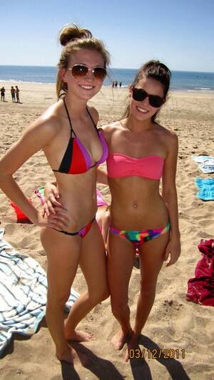 College Bikini Porn - Gorgeous college girls in bikinis Foto Porno - EPORNER