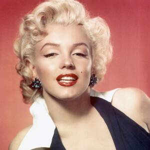 Marilyn Porn - Fans are just realising the link between Queen and Marilyn Monroe