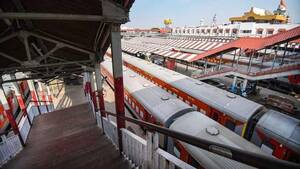 Adult Porn Train Stations - Porn clip plays on TV screen at Patna railway station for 3 mins, leaves  people blushing - India Today