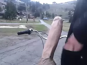 dildo in bike - Un hombre en bicicleta consolador | xHamster