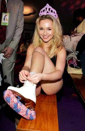 hayden panettiere upskirt no panties - Long socks redhead Old butt fuck ...