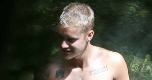 justin bieber naked beach videos - Justin Bieber uncensored naked pictures finally revealed as he strips off -  without a paddle board in sight - Mirror Online