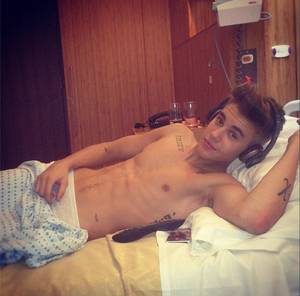 justin bieber naked beach videos - (Image: Justin Bieber / Instagram)