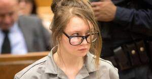 faye reagan school girl - Convicted Fraudster Anna Delvey Granted Release From ICE