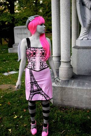 Les Monster High Porn - Rochelle Goyle Cosplay - Monster High x Mattel