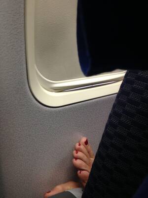 Blowjob Emma Watson Public - I had to deal with a lady's feet on my armrest for a 6 hour flight, so I  made the best of it. : r/pics