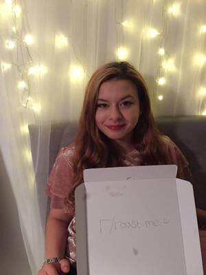 Miranda Cosgrove Sexy Mouth - My friend said do your worst. : r/RoastMe