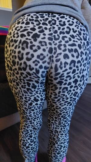 busty milf yoga pants - Yoga Pants Close Up Porn Pics & MILF Sex Photos - IdealMilf.com