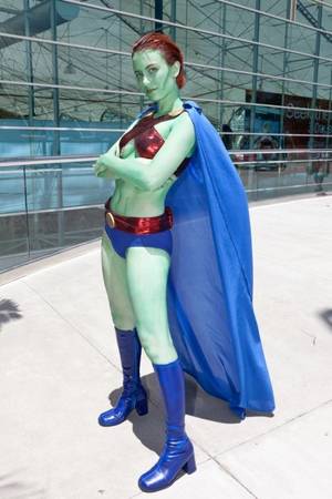 Cosplay Miss Martian Porn - This week we have a Miss Martian, a Miss Martian Manhunter and my favorite  duo Blue and Gold (for those of you who don't know that would be Blue  Beetle and ...