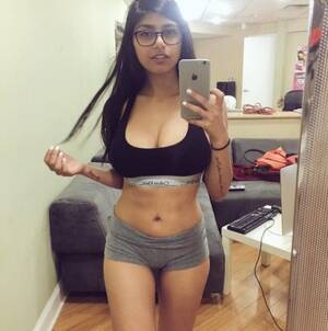 Mia Khalifa 2017 - You Can't Scare Me' Porn star Mia Khalifa reveals ISIS have threatened to  behead her and mocked up sick execution pictures | Showbizuganda