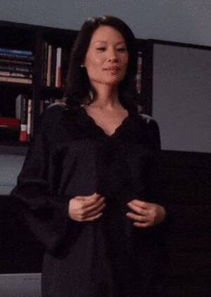 Lucy Liu Underwear Porn - Lucy Liu in Dirty Sexy Money : r/CelebrityBelly