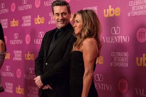 Jennifer Aniston Black Porn - Jennifer Aniston Reveals Her Steamy 'Morning Show' Sex Scene With Jon Hamm  Didn't Use An Intimacy Coordinator: â€œWe Can Figure This One Outâ€ | Decider