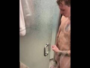 Male Porn Showers Gym - Shower Gym Videos and Gay Porn Movies :: PornMD