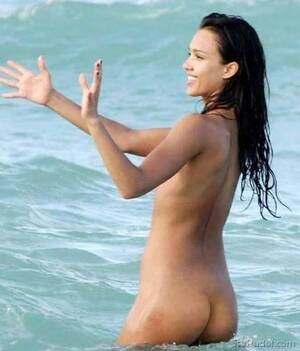 jessica alba topless at beach - Jessica Alba Topless At Beach | Sex Pictures Pass