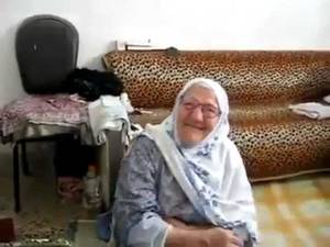 F Cking Older Ladys - Old Lady Fucking Arabs