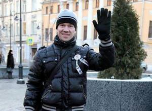 Communist Torture Porn - Ildar Dadin picketing in support of prisoners outside a Moscow Metro  station Vasily Petrov/Facebook