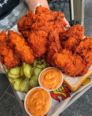 Hot Chicken Porn - Nashville Hot Chicken : r/FoodPorn