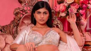 Mia Khalifa First Porn - Mia Khalifa's First Time Entering The Pornography Industry, A World She  Called A Trap