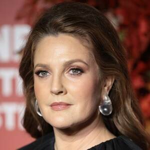 Drew Barrymore Bisexual Nude - Drew Barrymore Never Said She Wishes Her Mom Was Dead