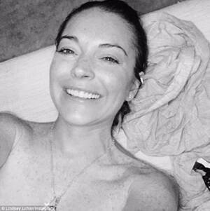 Lindsay Lohan Nude Porn - Lindsay Lohan posts naked Instagram selfie after showing off her shape |  Daily Mail Online