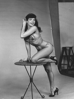 50s Pinup Porn - A Sly Wink to Pinups of the Past - The New York Times