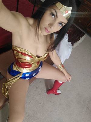 Injustice Gods Among Us Wonder Woman Porn - Valentina Nappi as Wonder Woman