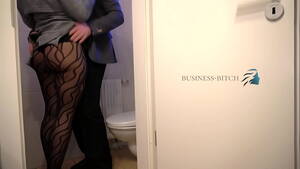 Amateur Office Secretary Sex Standing - boss catches sexy secretary on the office restroom - secret sex without  protection - XNXX.COM