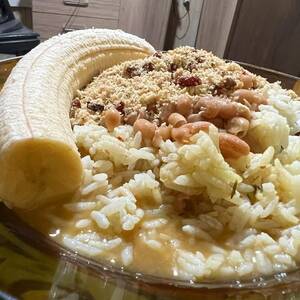 Brazilian Food Porn - Just brazilian food. Rice, bean, farofa and banana : r/FoodPorn