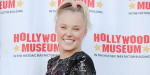 Jojo Siwas Porn Account - JoJo Siwa Opens Up About What She Lost When She Came Out