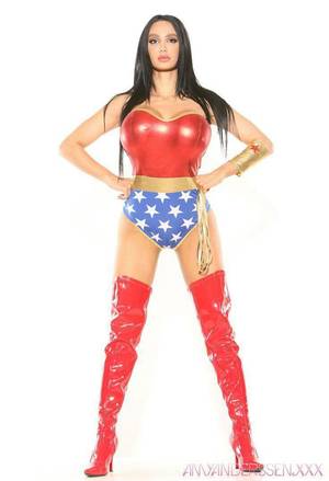 Amy Anderson Wonder Woman Porn - Amy Anderssen as Wonder Woman