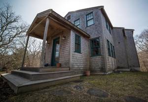 house for rent - 29vineyard -- 7 Skye Lane in Aquinnah is allegedly the site of pornographic  movies.