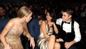 Bieber Being Fucked - Taylor Swift Hints Justin Bieber Cheated on Selena Gomez on Tumblr After  Scooter Braun Drama