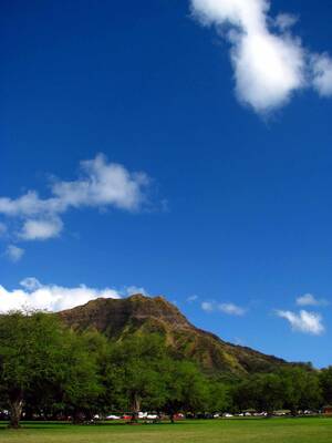 diamond head oahu nude beach - Honolulu, Waikiki, and Oahu Gay Guide and Photo Gallery