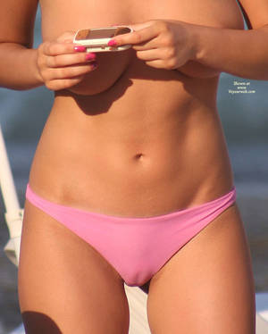 beach voyeur pussy bulge - Camel Toe On The Beach