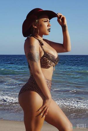 keyshia cole upskirt naked - Wicker rattan swinging chair