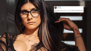 Aunt Mia Porn - Former pornstar Mia Khalifa lashes out at netizens for sharing her old  pictures and videos: Just cause you s***ed my t**ties doesn't make me your  mama | Hindi Movie News - Bollywood - Times of India