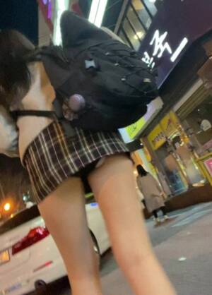 korean upskirts - Korean girl upskirt - video 9 - ThisVid.com