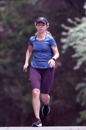 chelsea clinton upskirt - Chelsea Clinton Shows Off Toned Legs in Jogging Shorts: Photos