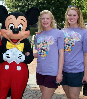 Disney College Porn - two disney sisters