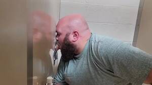 fat glory hole - Fat men having fun: Glory hole - video 20 - ThisVid.com