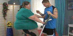 Morbidly Obese Porn - Personal Trainer Fucks Obese Woman