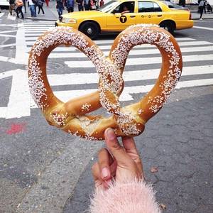 New York Minute Porn - Julie Forrest Williams | A New York Minute with pretzie | Webstagram