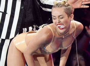 miley cyrus anal videos - This Week in Miley Cyrus: What Happened After She Twerked at the VMAs