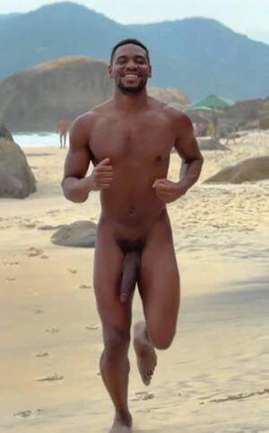 hung beach - Hung Black man running naked on nude beach - ThisVid.com