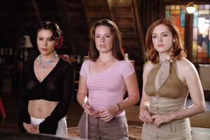 Alyssa Milano Porn Captions - Charmed' Stars Alyssa Milano and Holly Marie Combs Defend the Series After  Producer Revealed Why She Quit | Glamour