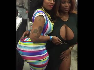 candid huge heavy breasts - Big Boobs Candid Expo - XVIDEOS.COM