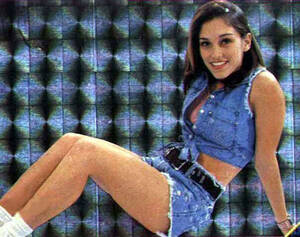 Amy Jo Johnson Porn - Calvin's Canadian Cave of Coolness: Amy Jo