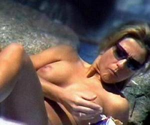 jennifer aniston caught topless on beach - Jennifer Aniston topless?